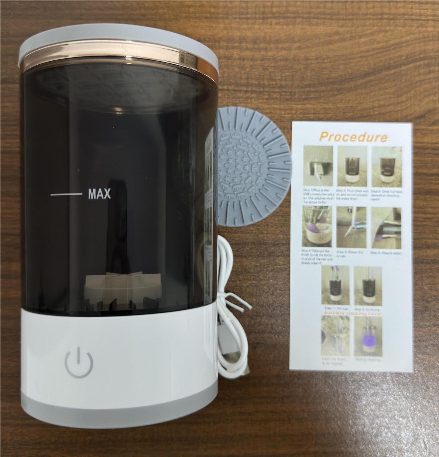 Automatic makeup brush cleaner - cleaning and drying two-in-one